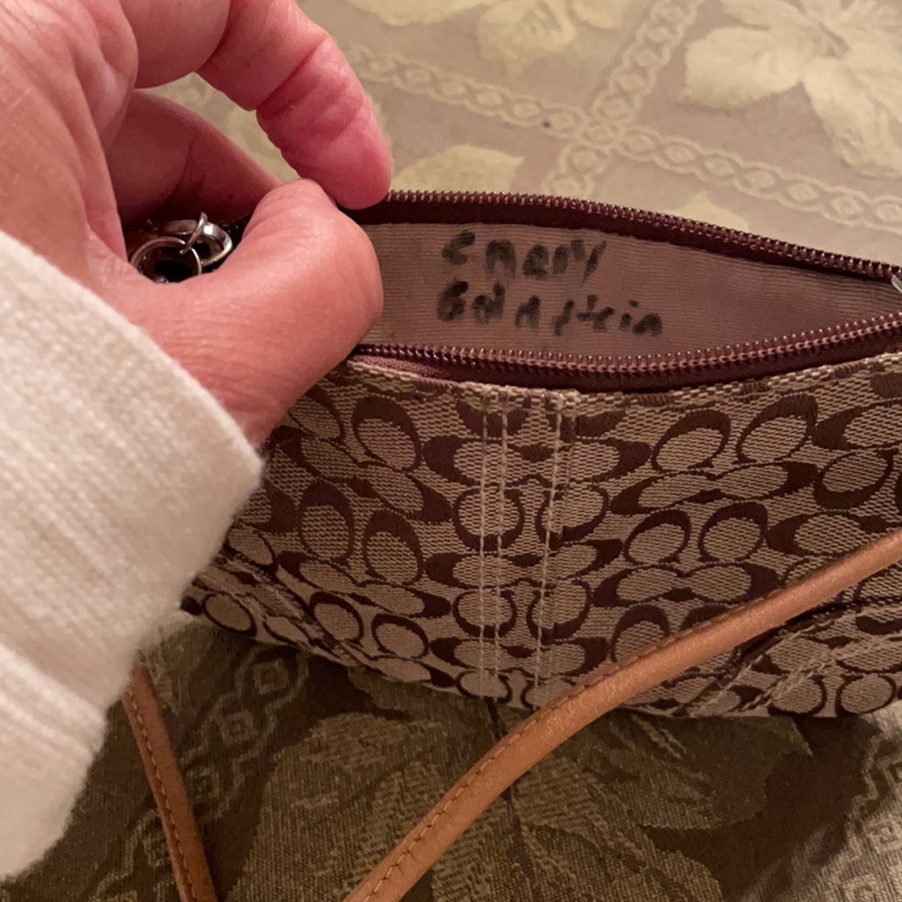 Coach wristlet - Picture 4 of 5